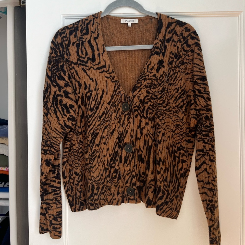 Madewell brown/black print button front sweater